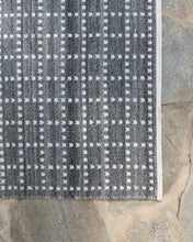 Load image into Gallery viewer, Burgos Indoor / Outdoor Reversible Rug