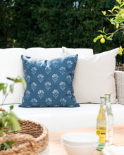 Load image into Gallery viewer, Calloway Indoor / Outdoor Pillow